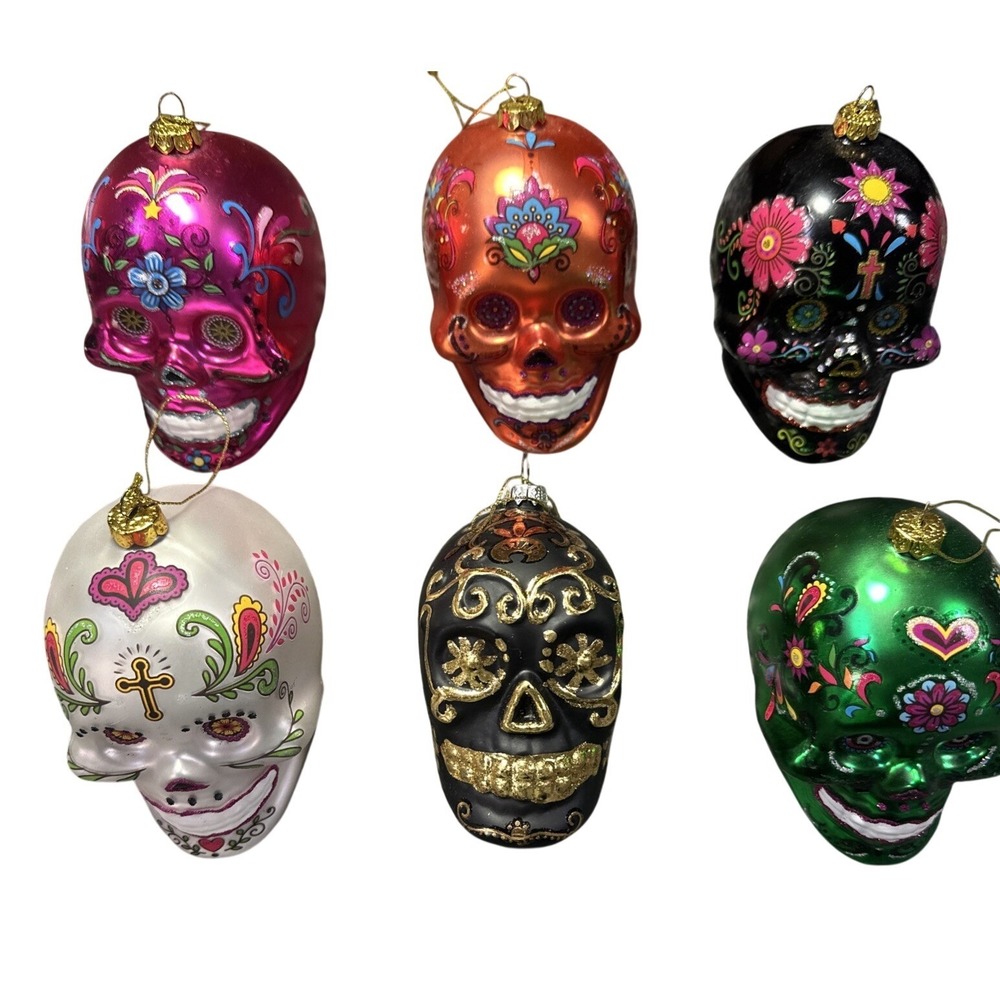Christmas skulls 3"- 4" Glass Christmas !  Sugar skull    LOT of 6